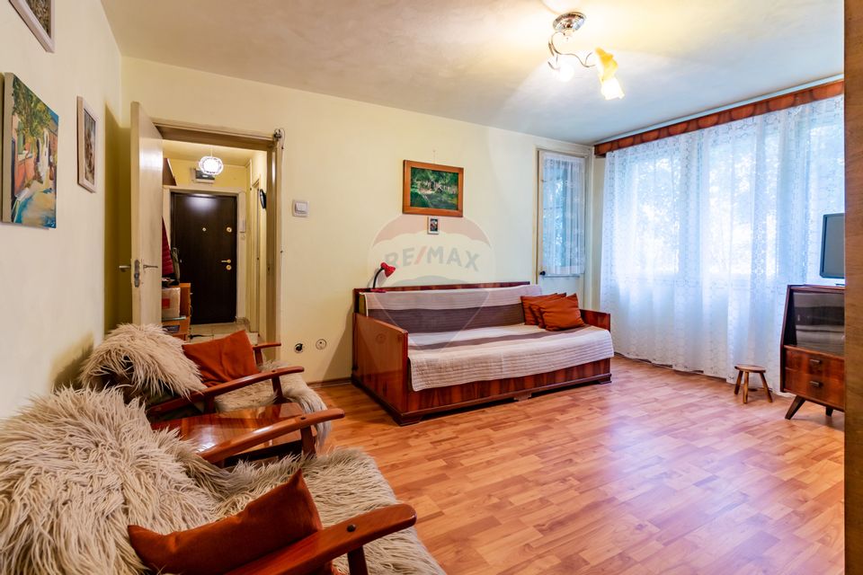Apartament cu 3 camere de vanzare în zona Berceni/ Brancoveanu
