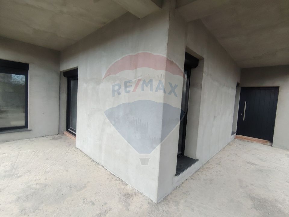 5 room House / Villa for sale