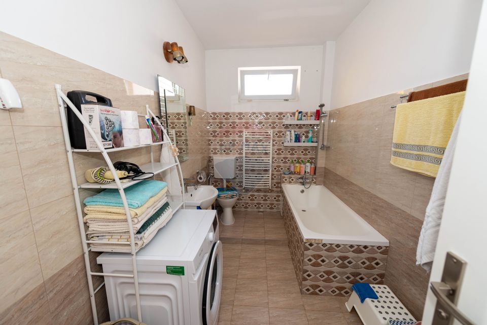 Villa for sale in P-ta Unirii area 140 sqm land