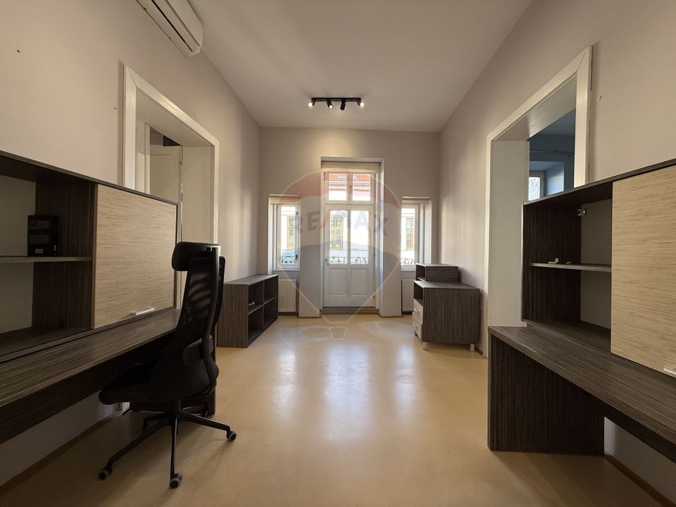 250sq.m Office Space for rent, Ultracentral area