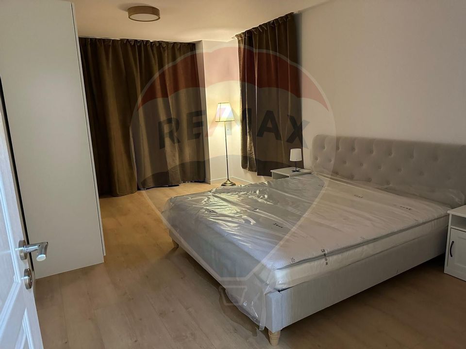 Apartament cu 3 camere de închiriat în zona Stefan cel Mare