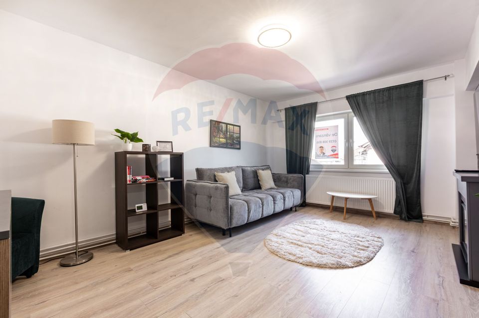 Apartament cu 4 camere de vânzare în zona Central