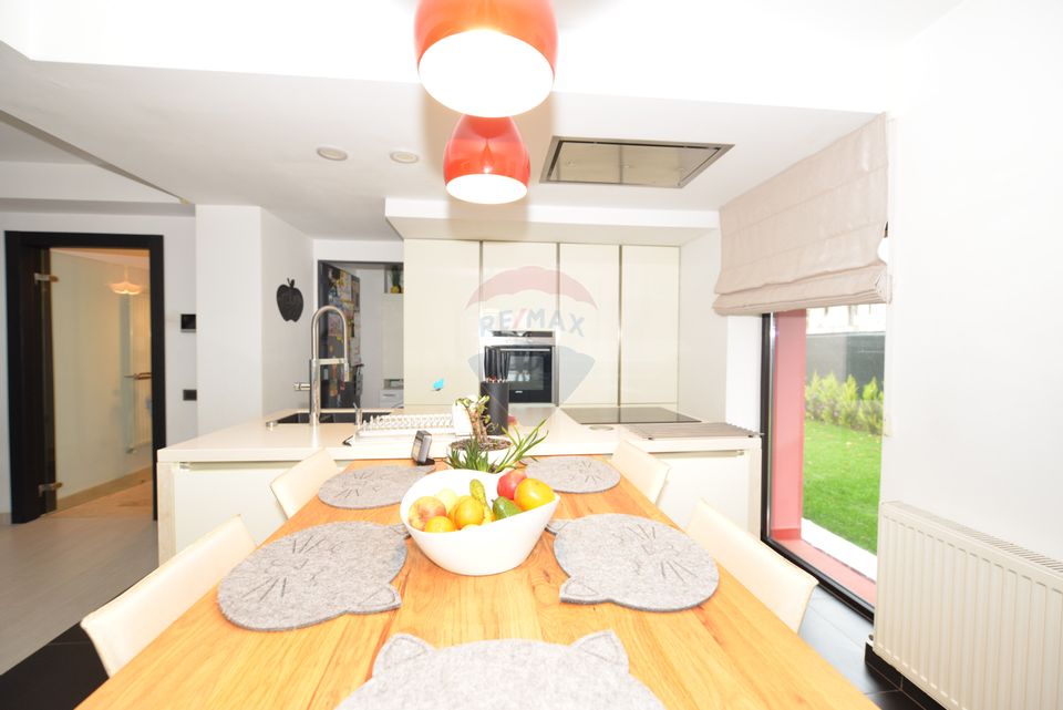 Casa Vila cu 4 camere de vanzare in  Cernica langa padure