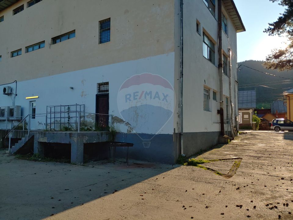Spațiu comercial 1092 mp-Centru Stulpicani-Suceava