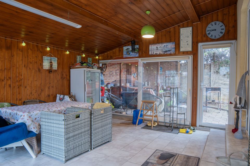 DE VANZARE Reședință Premium cu Piscină și Teren Generos – Chiajna