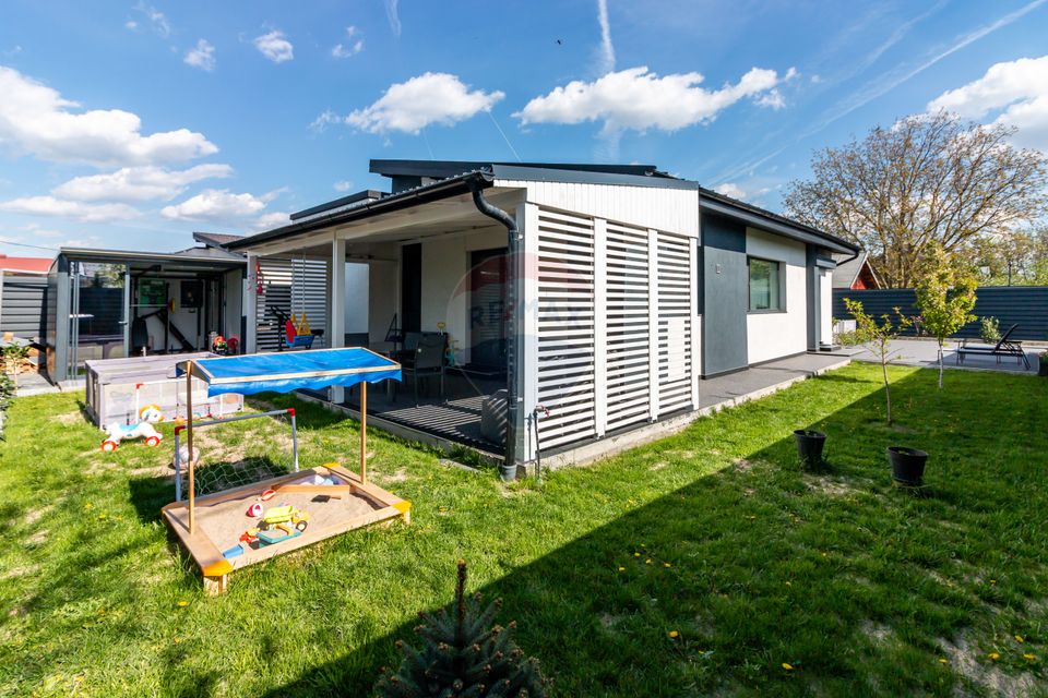 House / Villa For Sale Tunari/Dimieni Single House