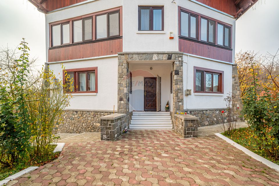 5 room House / Villa for sale