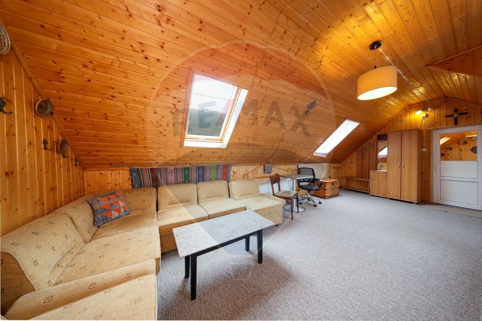 Vilă cu 3 camere, de vânzare, în zona Centrul Istoric!