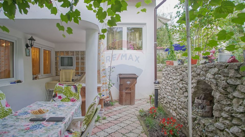 De vanzare vilă cu 5 camere, curte și garaj, în Șchei