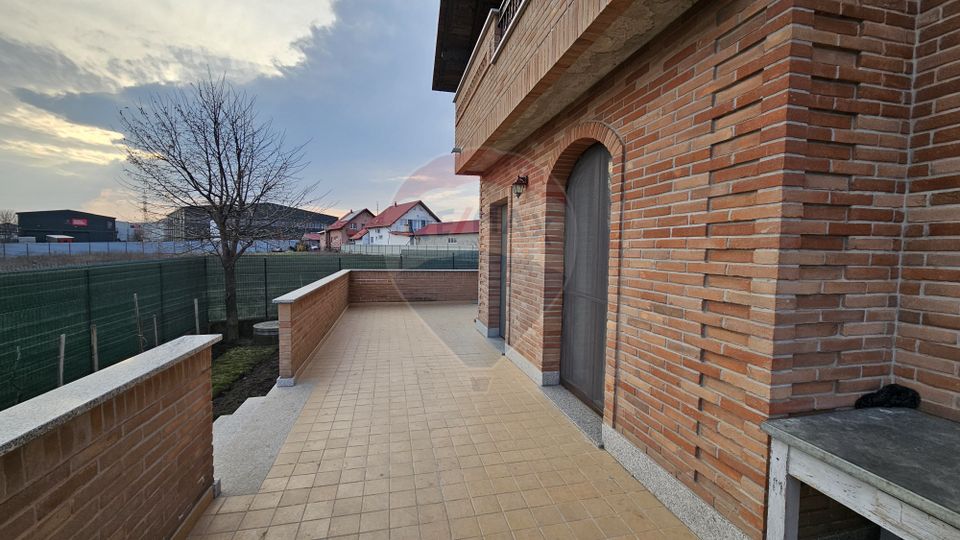 Casă / Vilă de lux, Scheia, Suceava