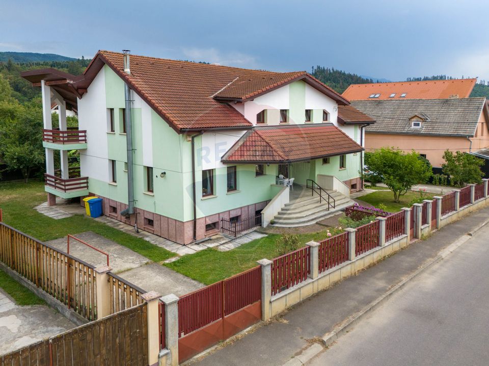 5 room House / Villa for sale