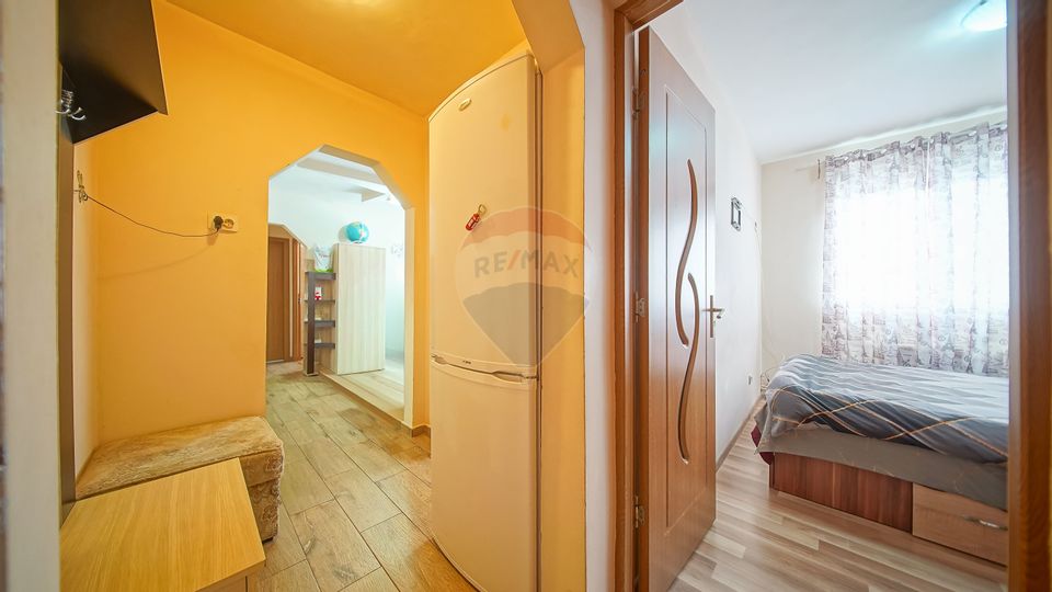 3 room Apartment for sale, Florilor area