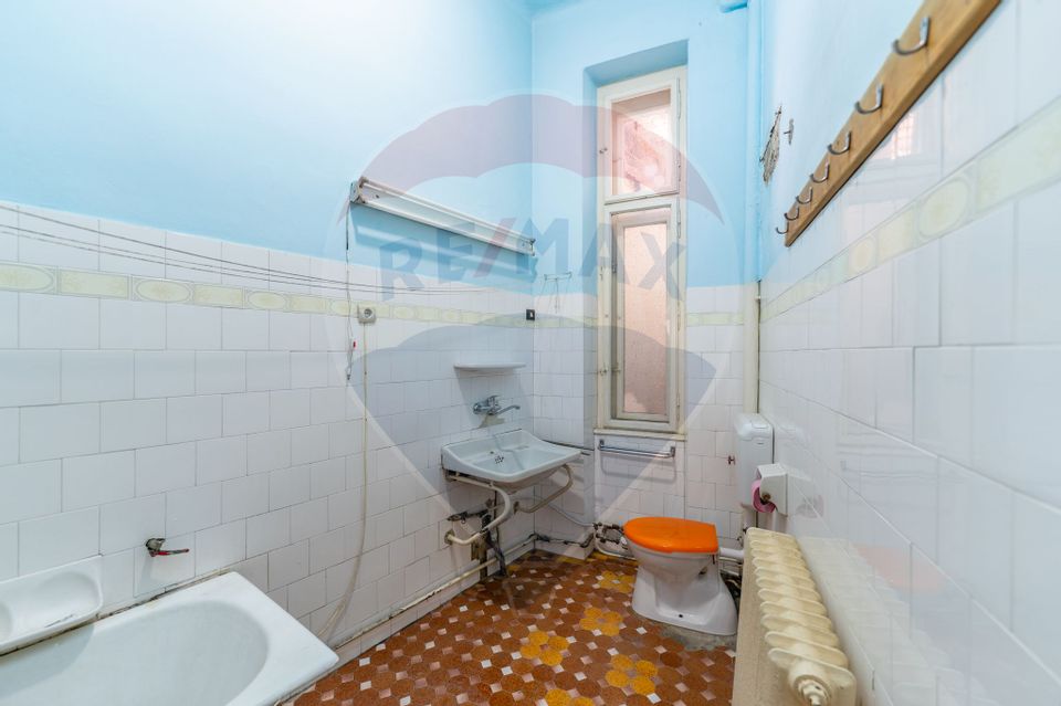 Apartament ultracentral 3 camere de vanzare