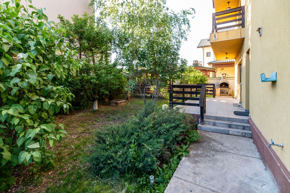 6 room House / Villa for sale