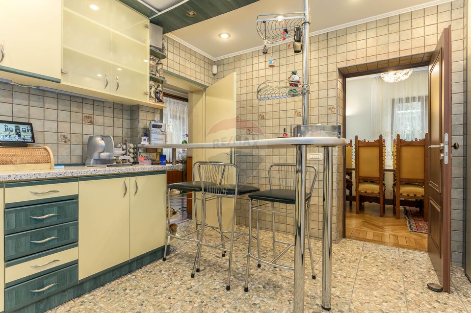 8 room House / Villa for sale, Kiseleff area