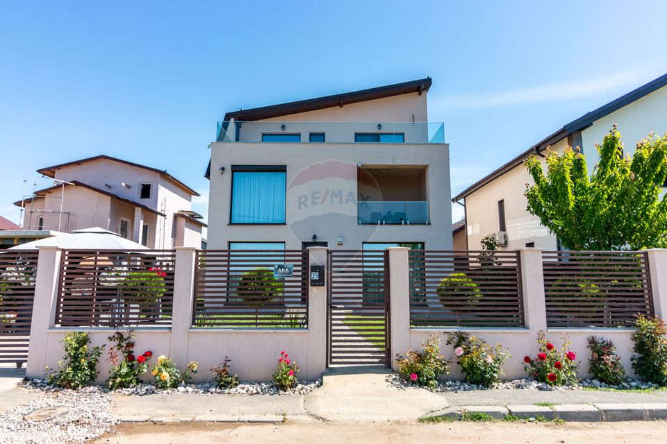 Vanzare Vila Individuala mare | 7 camere, 2 terase | P+1+2R | Curte