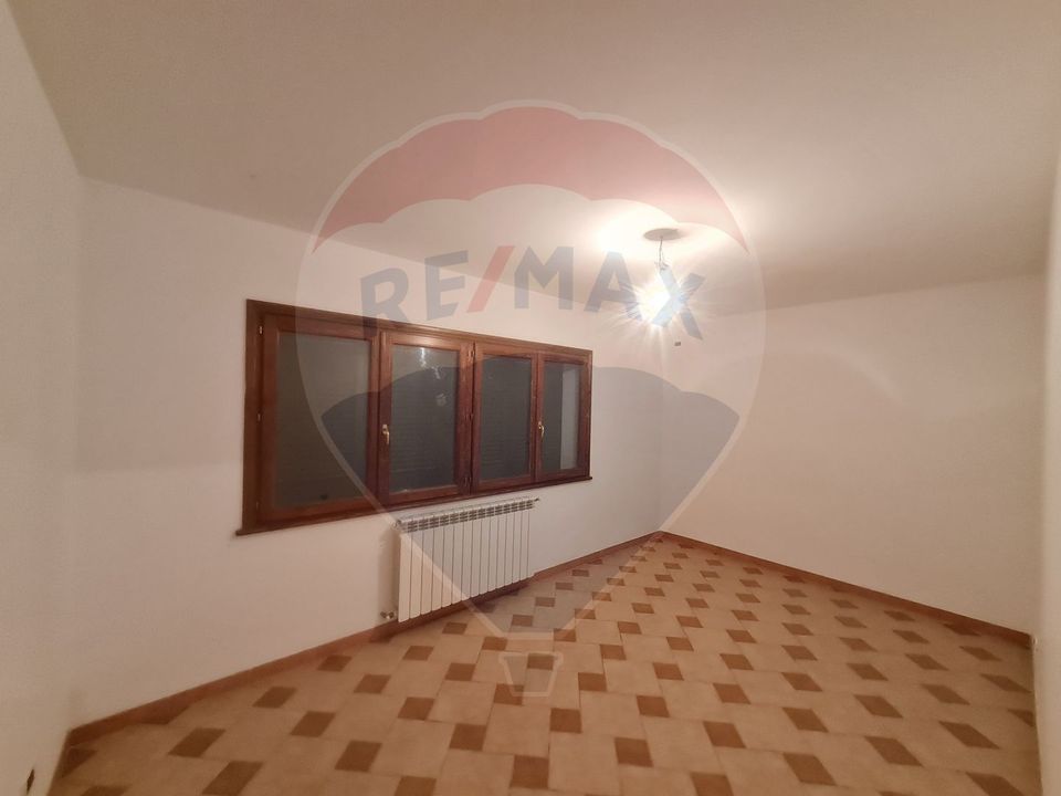 40sq.m Office Space for rent, Central area