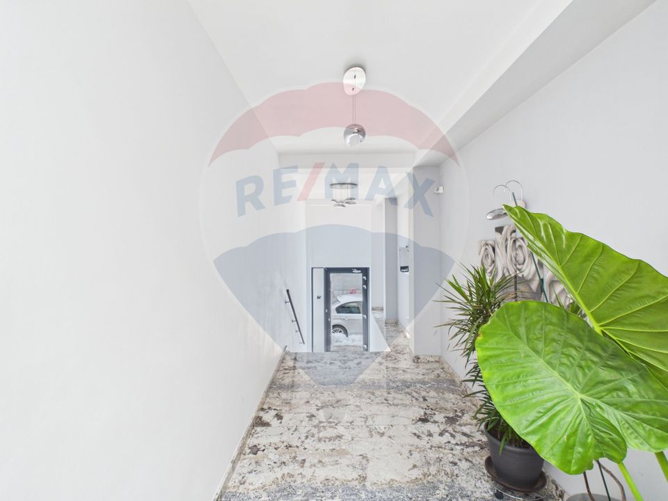 5 room Apartment for sale, Magheru area