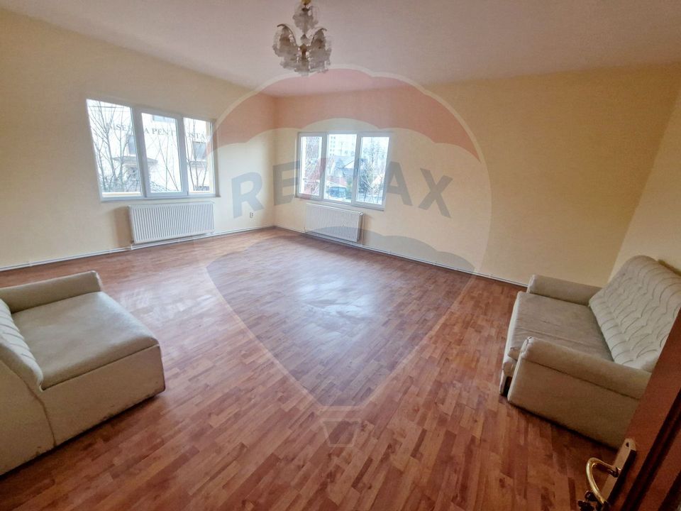 8 room House / Villa for rent, 1 Mai area