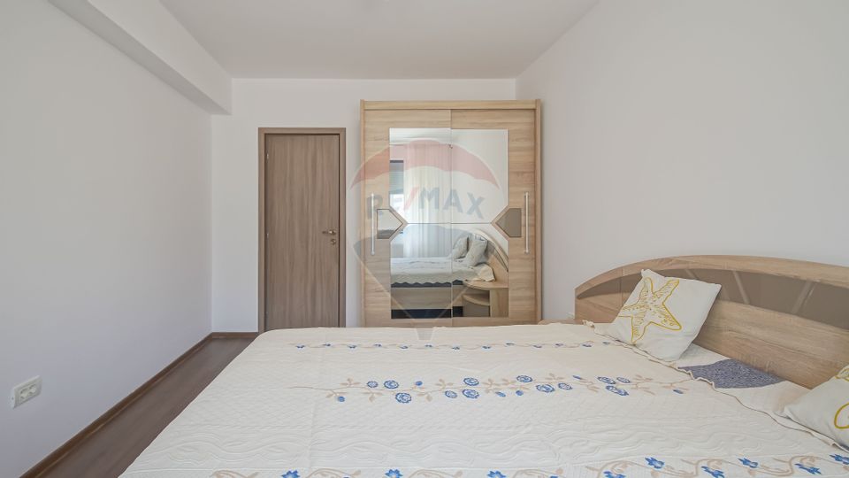 Apartament de 2 camere de închiriat în zona Tractorul