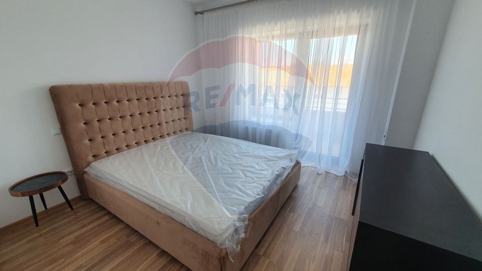 Apartament cu 2 camere, 77 mp V4
