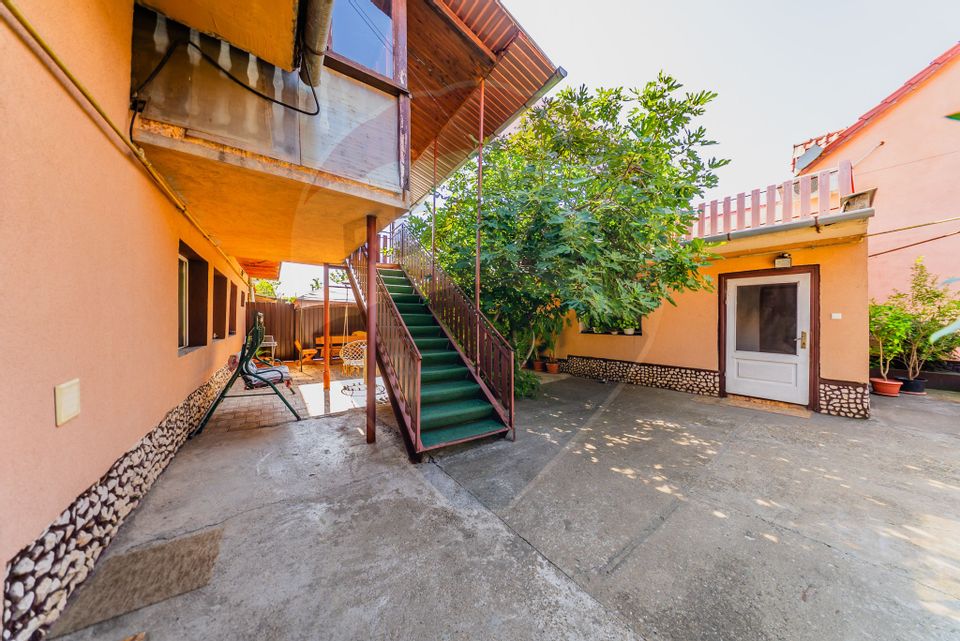 7 room House / Villa for sale, Confectii area