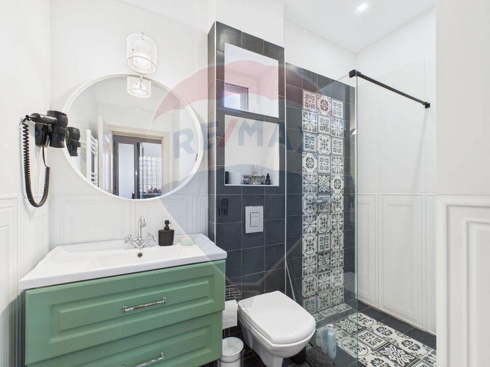 Casă / Vilă cu 5 camere de vânzare în zona Central