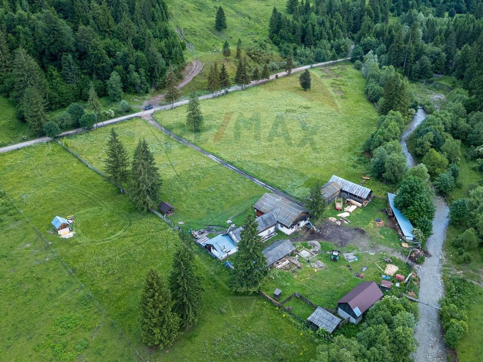 Fermă de vânzare, teren 21436 mp intravilan, Coșnea, Agăș