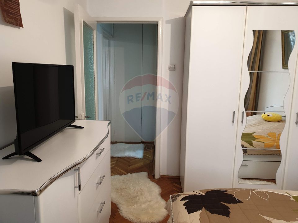 APARTAMENT 4 CAMERE, UTILAT, LOC DE PARCARE INCLUS