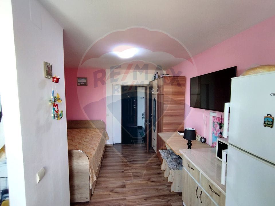 Garsonieră de vânzare, etaj 3, zona Letea