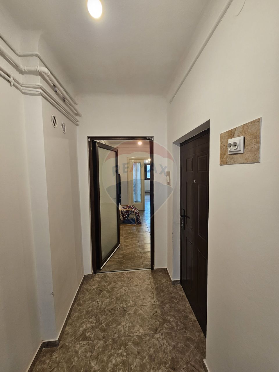Apartament 2 camere in Vila S+P+2+M si curte proprie 29.21 mp
