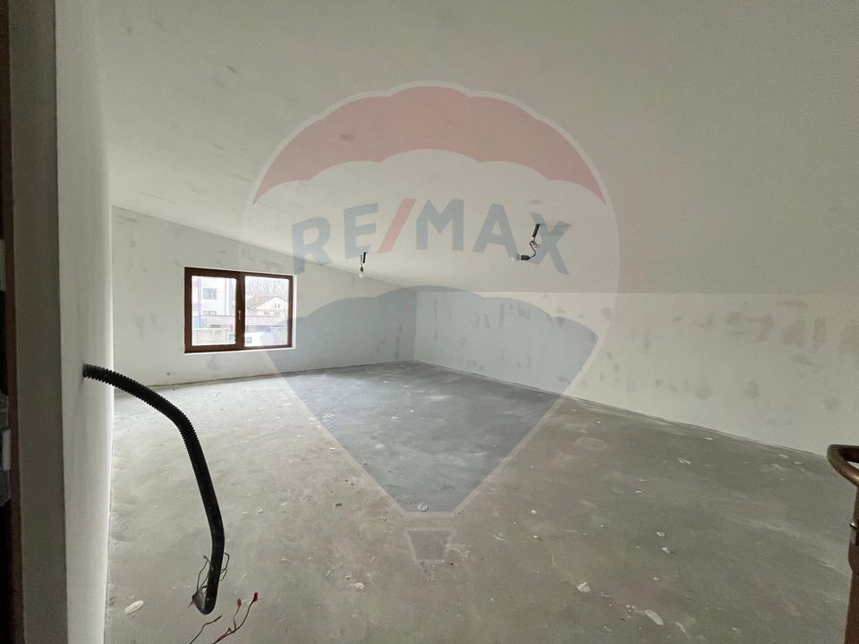 Investitie/Vanzare-  Vilă cu 5 camere la 45 minute de Bucuresti