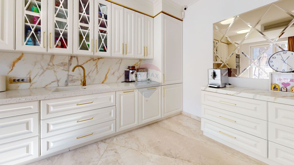 Vila in complex rezidential, multiple locuri joaca & piscina