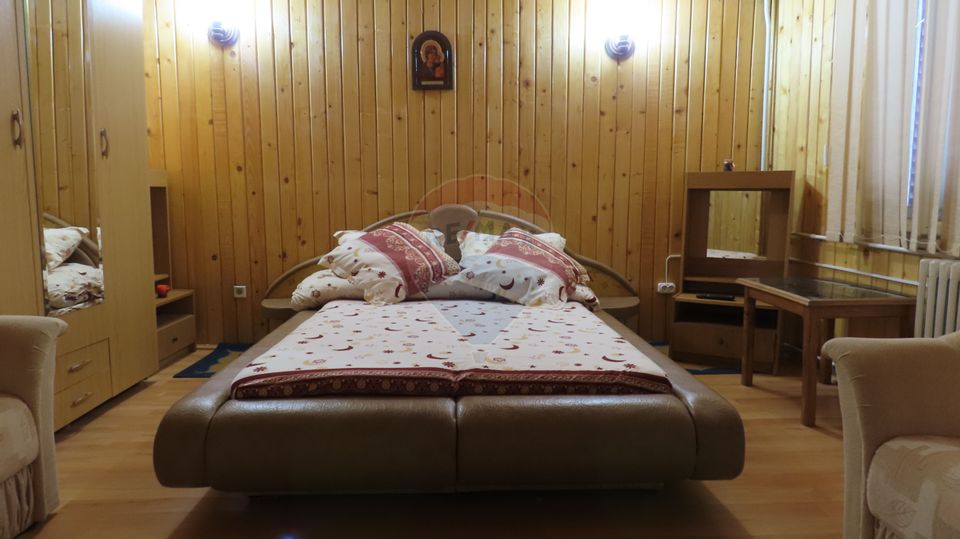 7 room House / Villa for sale, Valea Rasnoavei area
