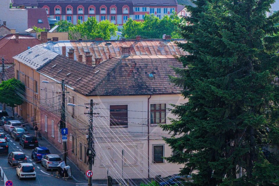 15 room House / Villa for sale, Central area