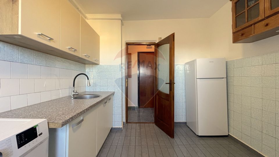 Apartament cu 2 camere de închiriat în zona Judetean