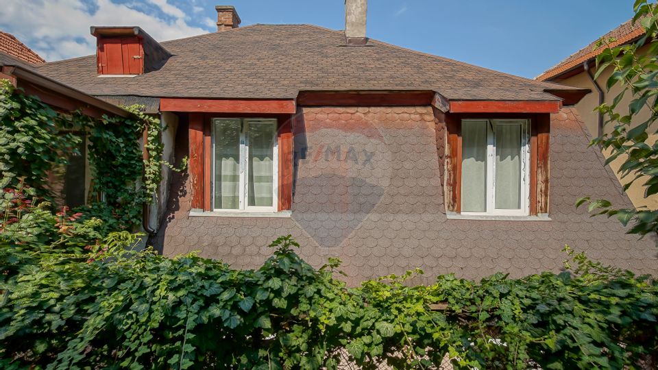 5 room Apartment for sale, Central area