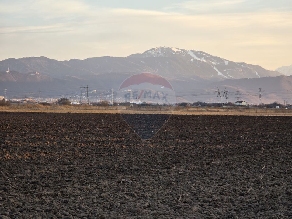 Teren intravilan, 30000 mp, zona Hanul din Ardeal