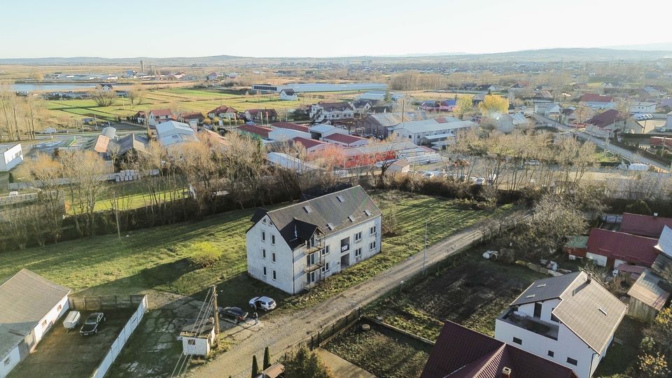 De vanzare bloc la gri format din 9 apartamente