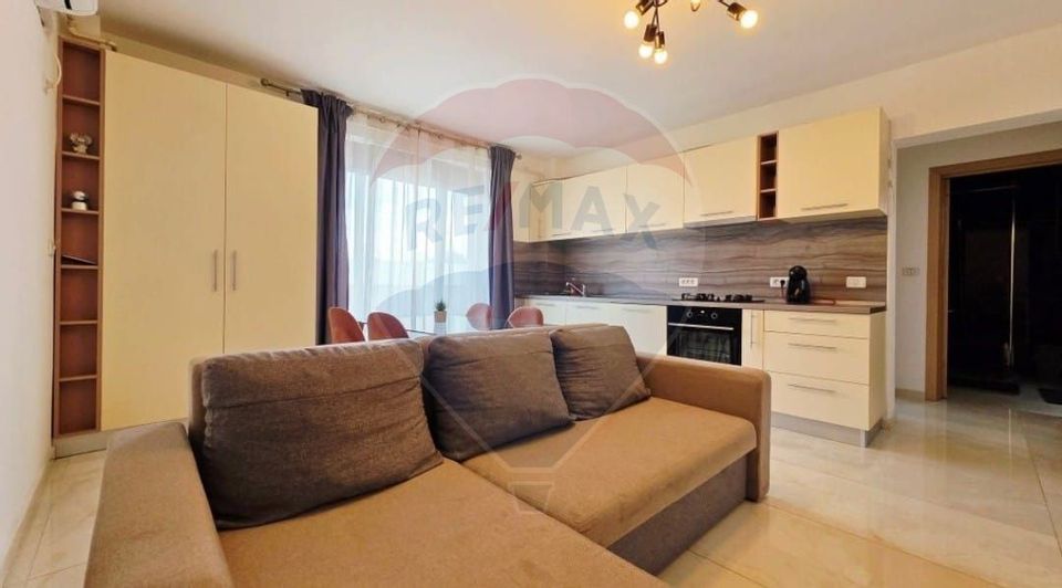 Apartament cu 3 camere si loc de parcare de inchiriat zona AFI