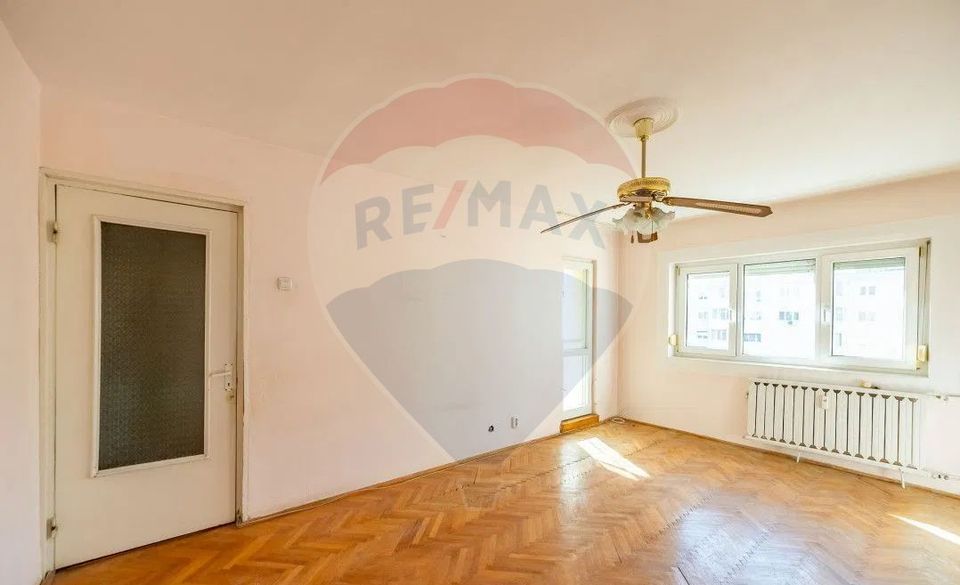 Apartament 3 camere zona 300, Micalaca, B-dul N. Titulescu