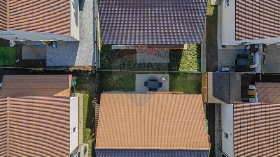 Rezervat - Casa tip duplex cu 3 camere in complex Liziera Brasov
