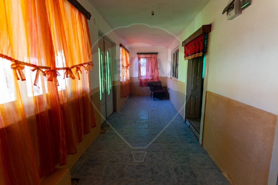 Casă / Vilă cu 4 camere de vânzare