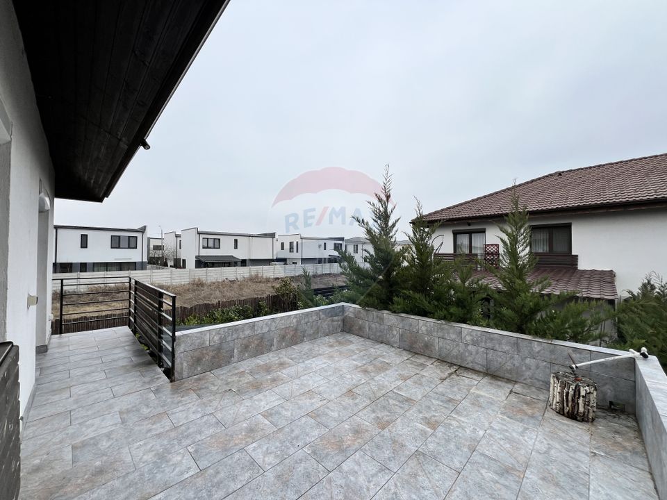 4 room House / Villa for sale