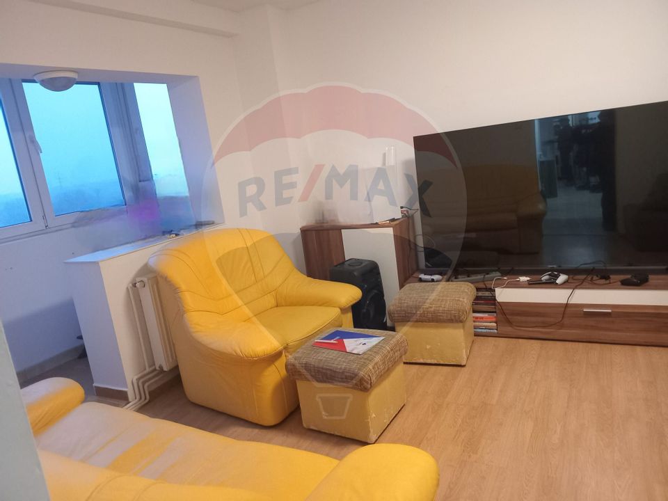 Inchiriere apartament 4 camere  pe Faleza Muresului Polivalenta