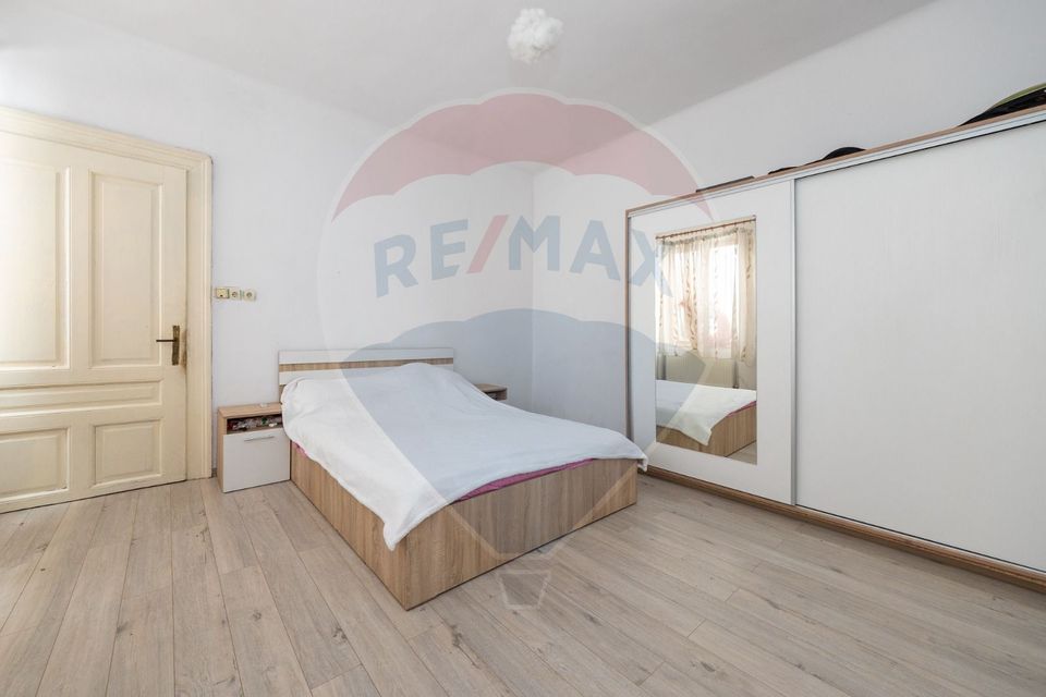 APARTAMENT 3 camere, Etaj 1, Str. Lunga nr 22, Brasov
