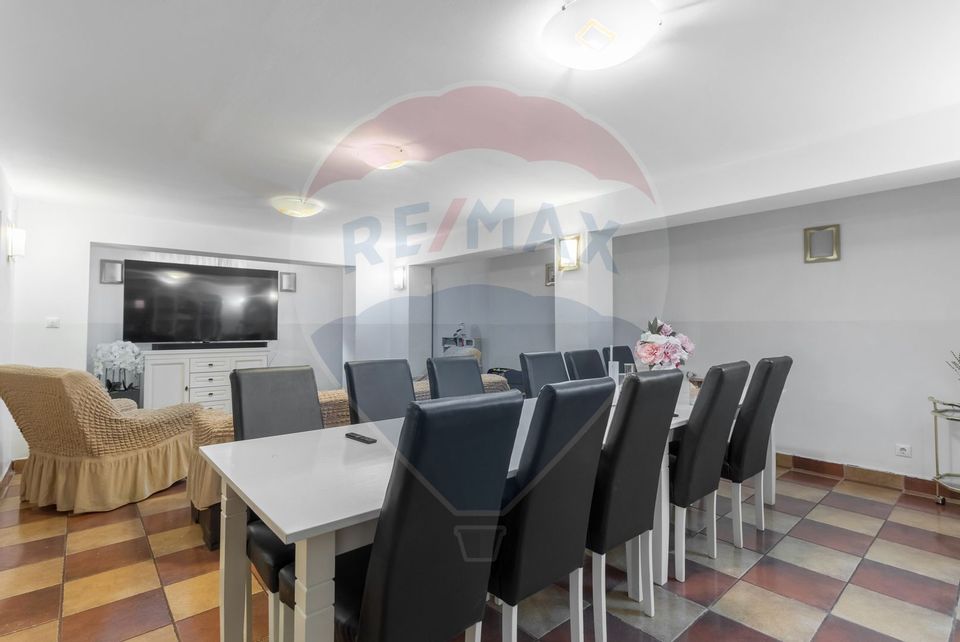 De Vânzare  Pensiunea Laura – 3 Margarete, Sânmartin, Băile Felix