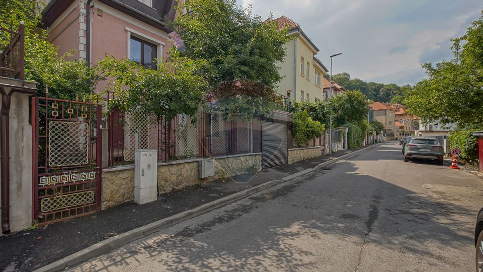 5 room Apartment for sale, Central area