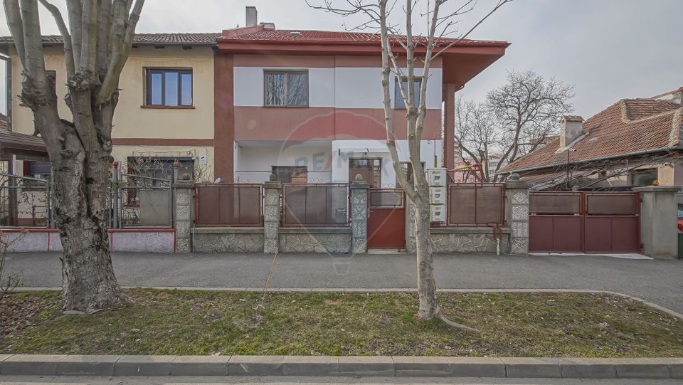 COMMISSION 0%| APARTMENT AT HOUSE| FOR SALE| 3 BEDROOMS| GARAJ|YARD|