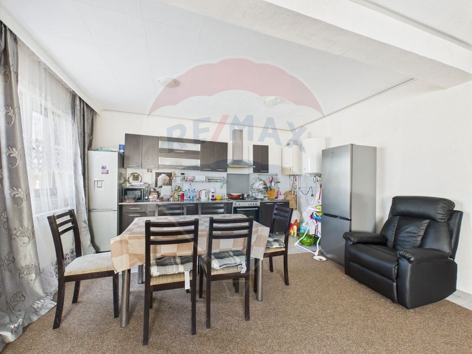 5 room House / Villa for sale, Est area